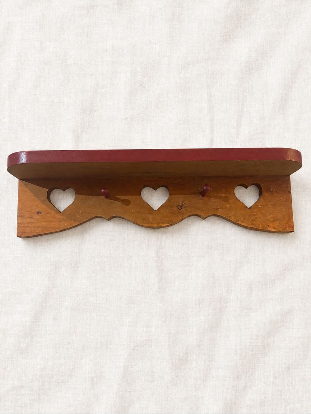 Vintage 90s Rustic Heart-Cut Wooden Wall Shelf in Brown and Red